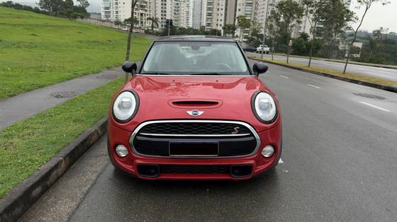 MINI COOPER 2.0 S EXCLUSIVE 16V TURBO GASOLINA 2P MANUAL